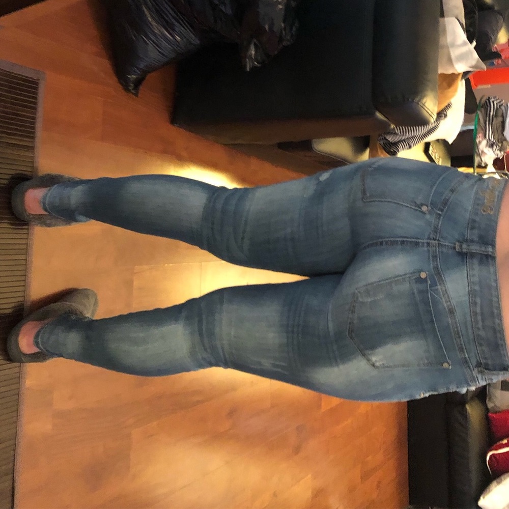 Ripped Jeans.